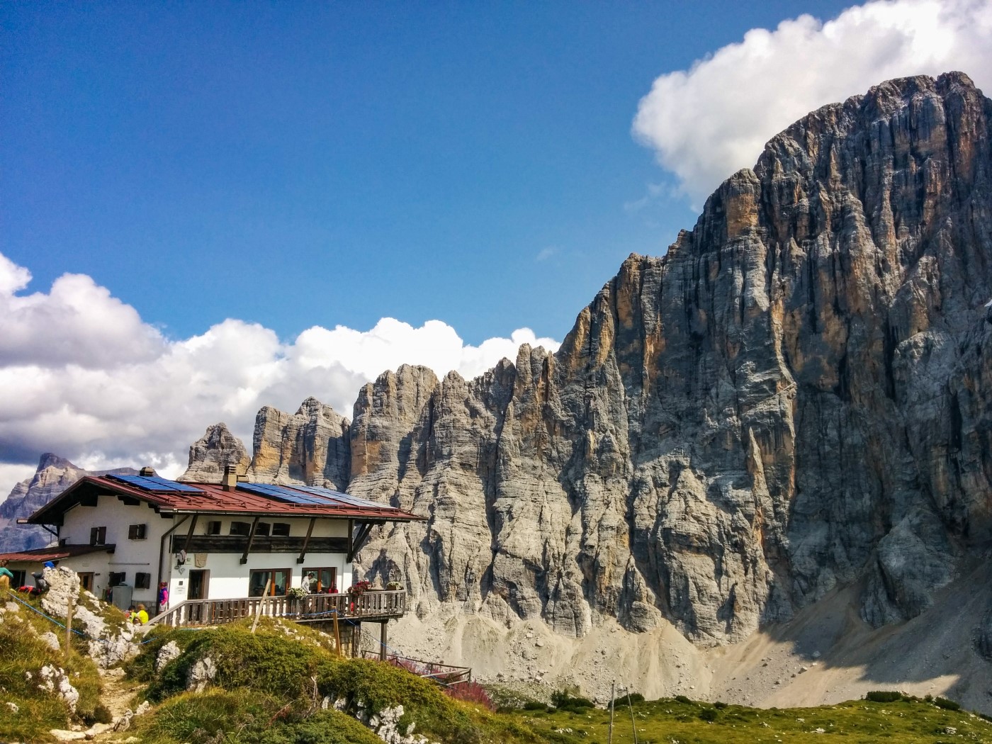 Rifugio Tissi e la parete del Civetta