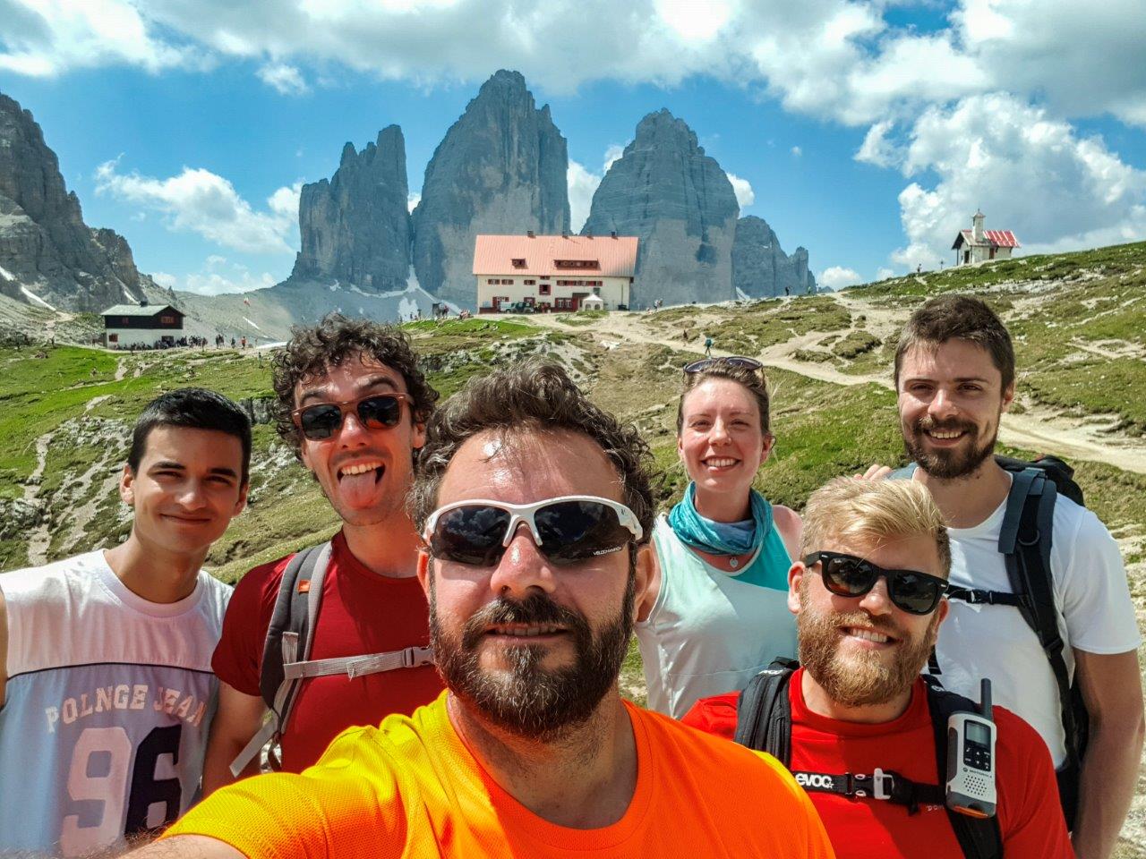 foto gruppo rifugio locatelli