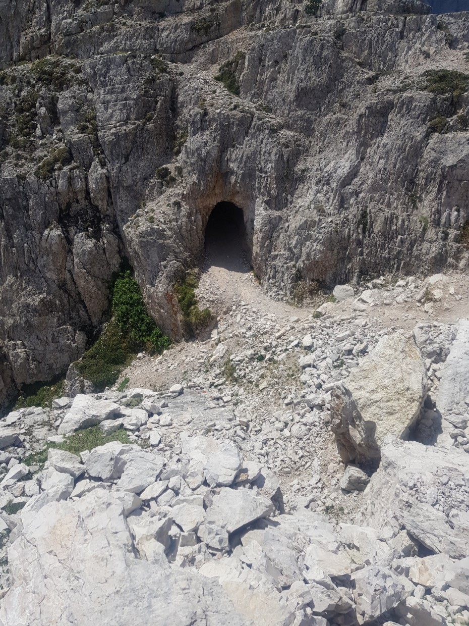 ingresso tunnel monte paterno