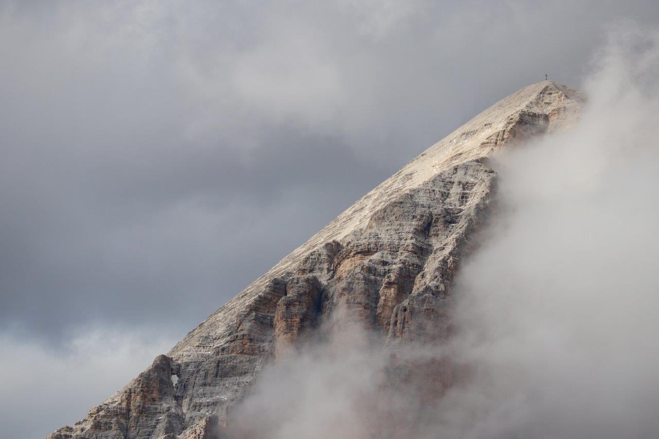 Tofana di Rozes vista dalle 5 Torri di Cortina