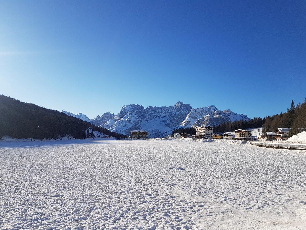 Lago di Misurina ghiacciato