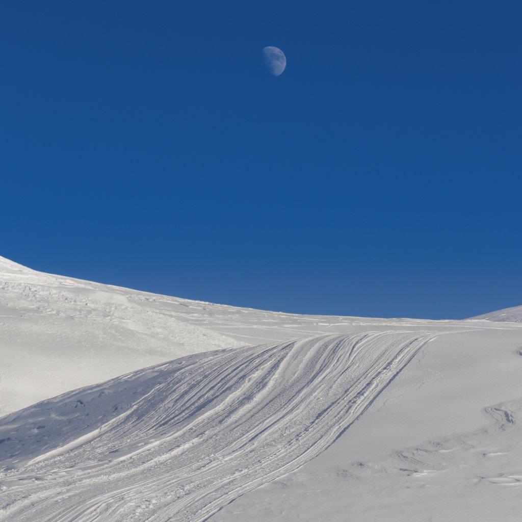 Luna neve paesaggi