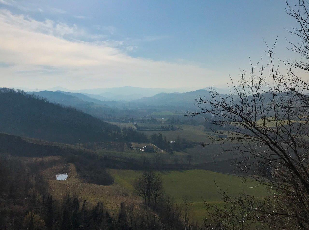 Vista sulle colline bolognesi, monteveglio, valsamoggia