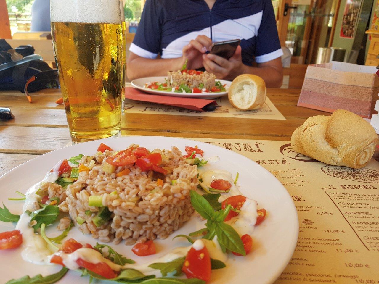 Pranzo farro e birra al Bici Grill Ruota Libera