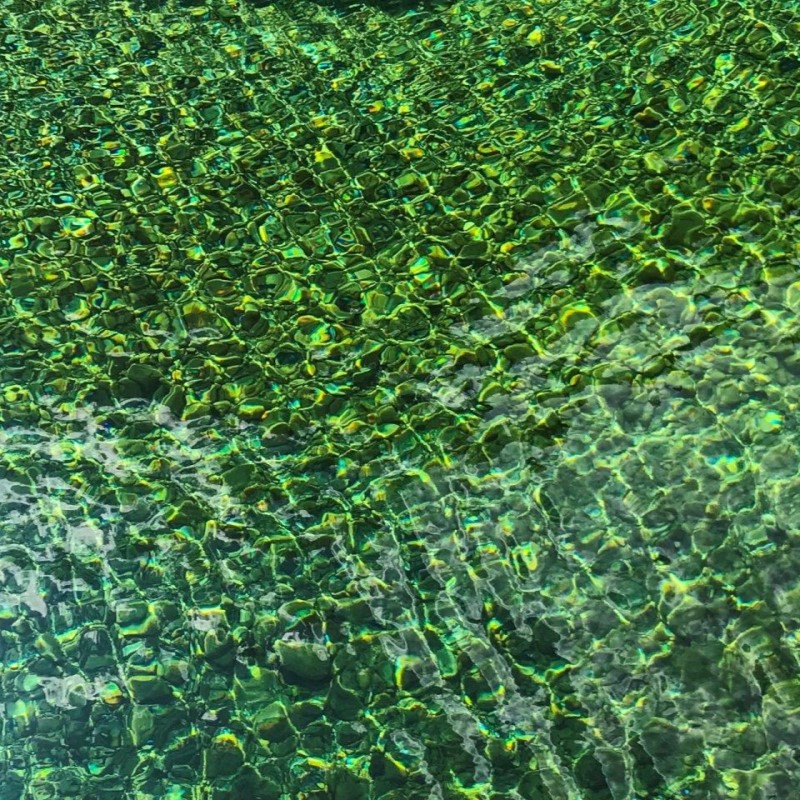 acqua cristallina pozze smeraldine