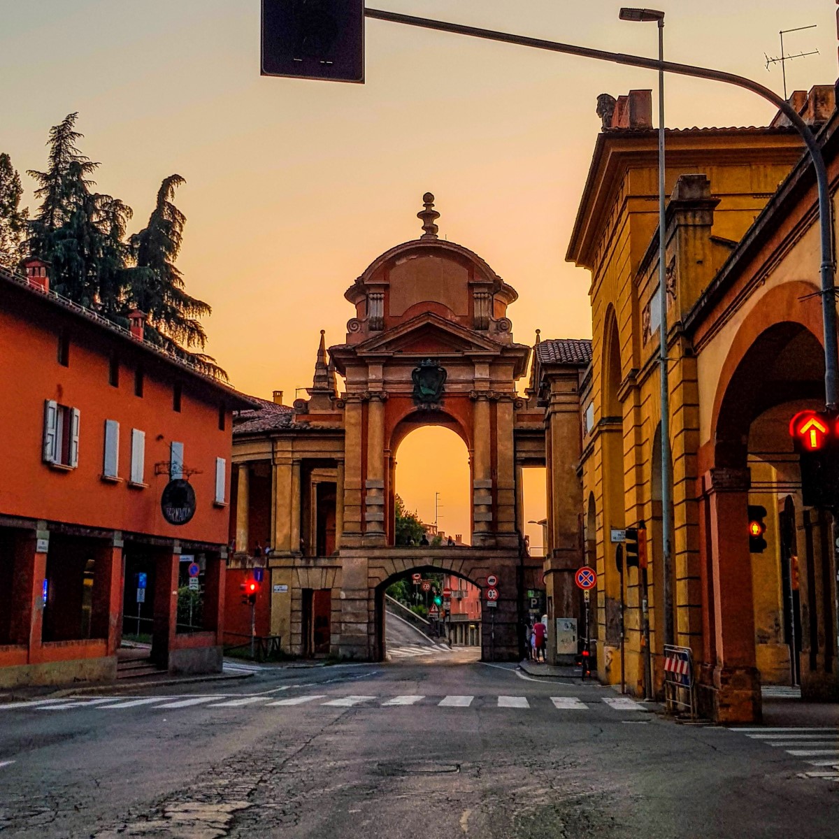 Arco del Meloncello Bologna