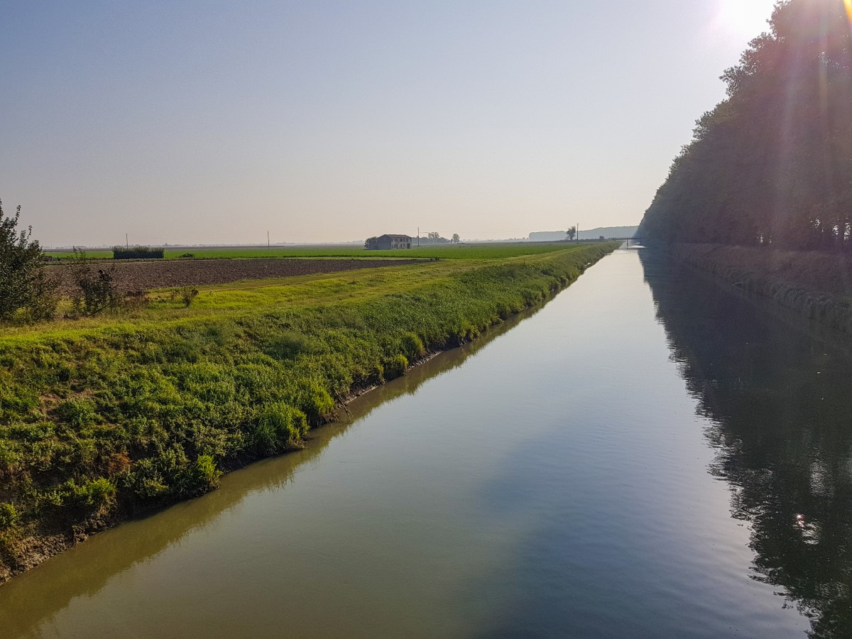 Ferrara Mantova in bici canale