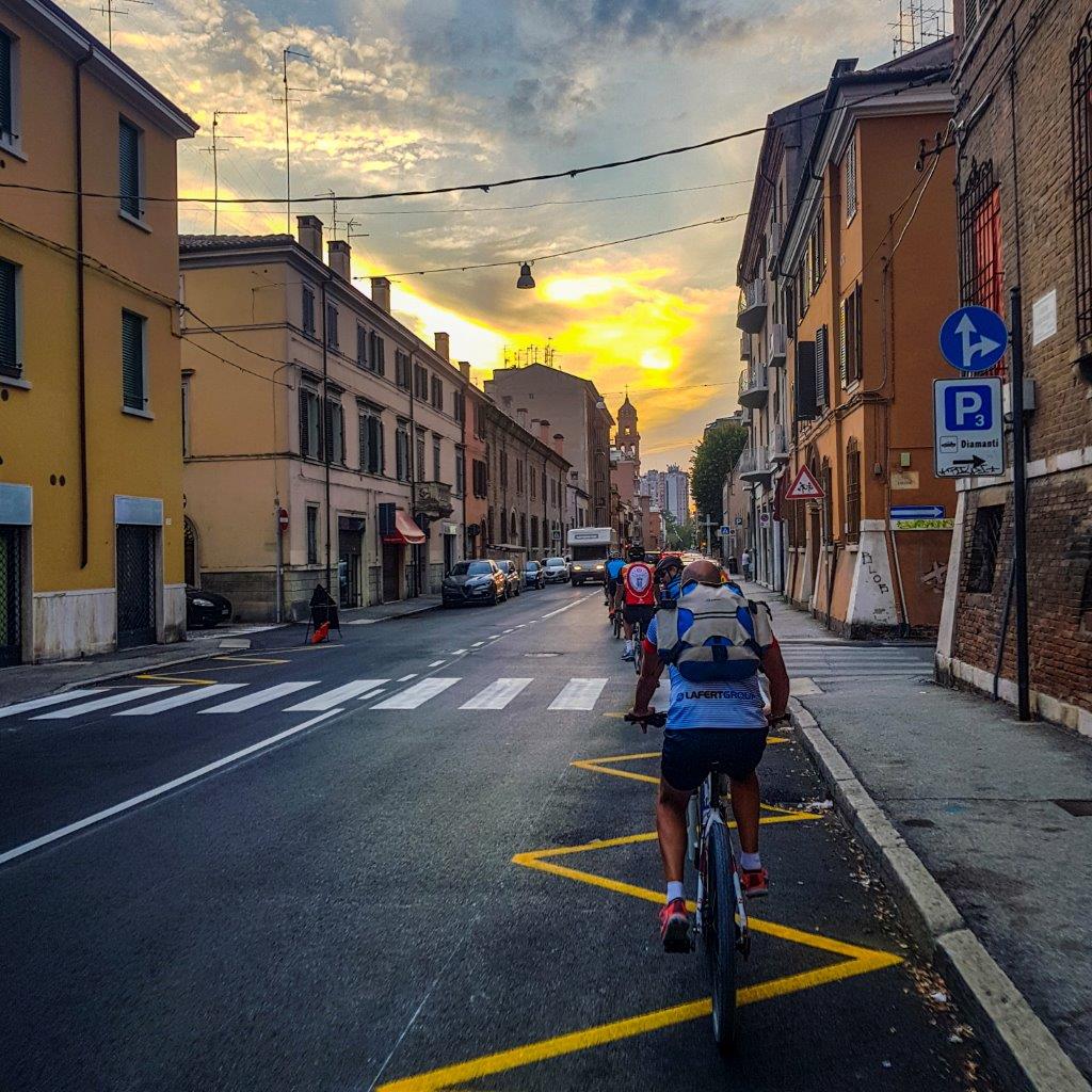Tramonto a Ferrara in bici
