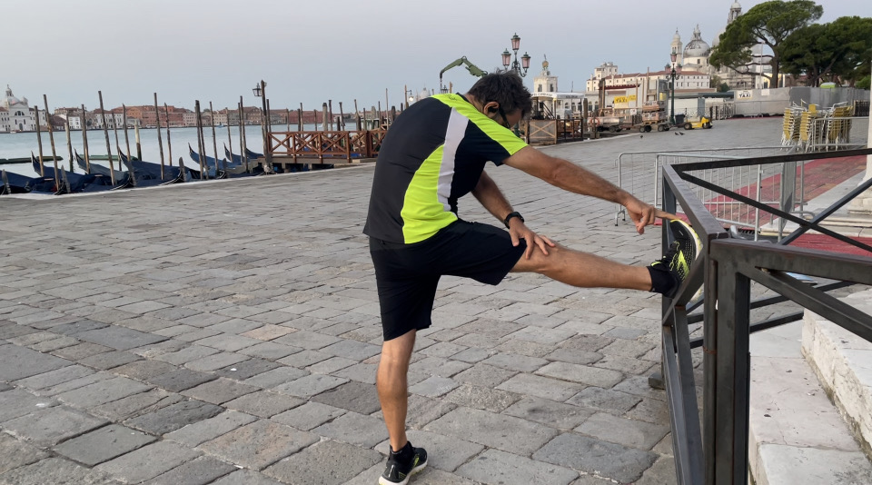 Stretching a Venezia dopo running