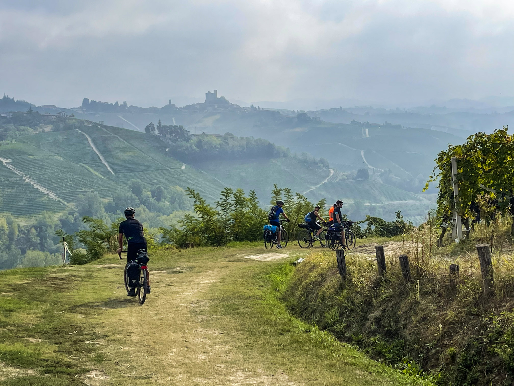 Sterrato Langhe Colline vino storia piemonte