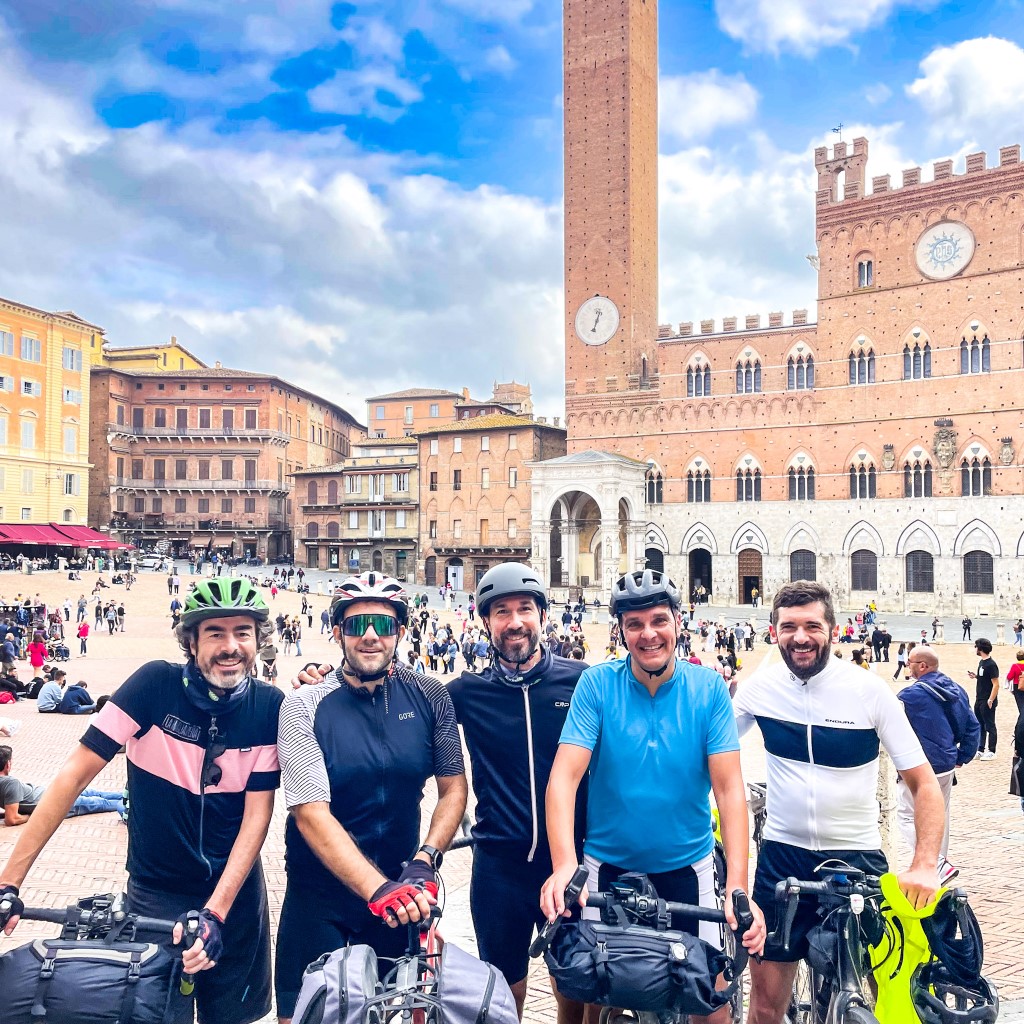 Piazza del Campo Siena Arrivo Strade Bianche