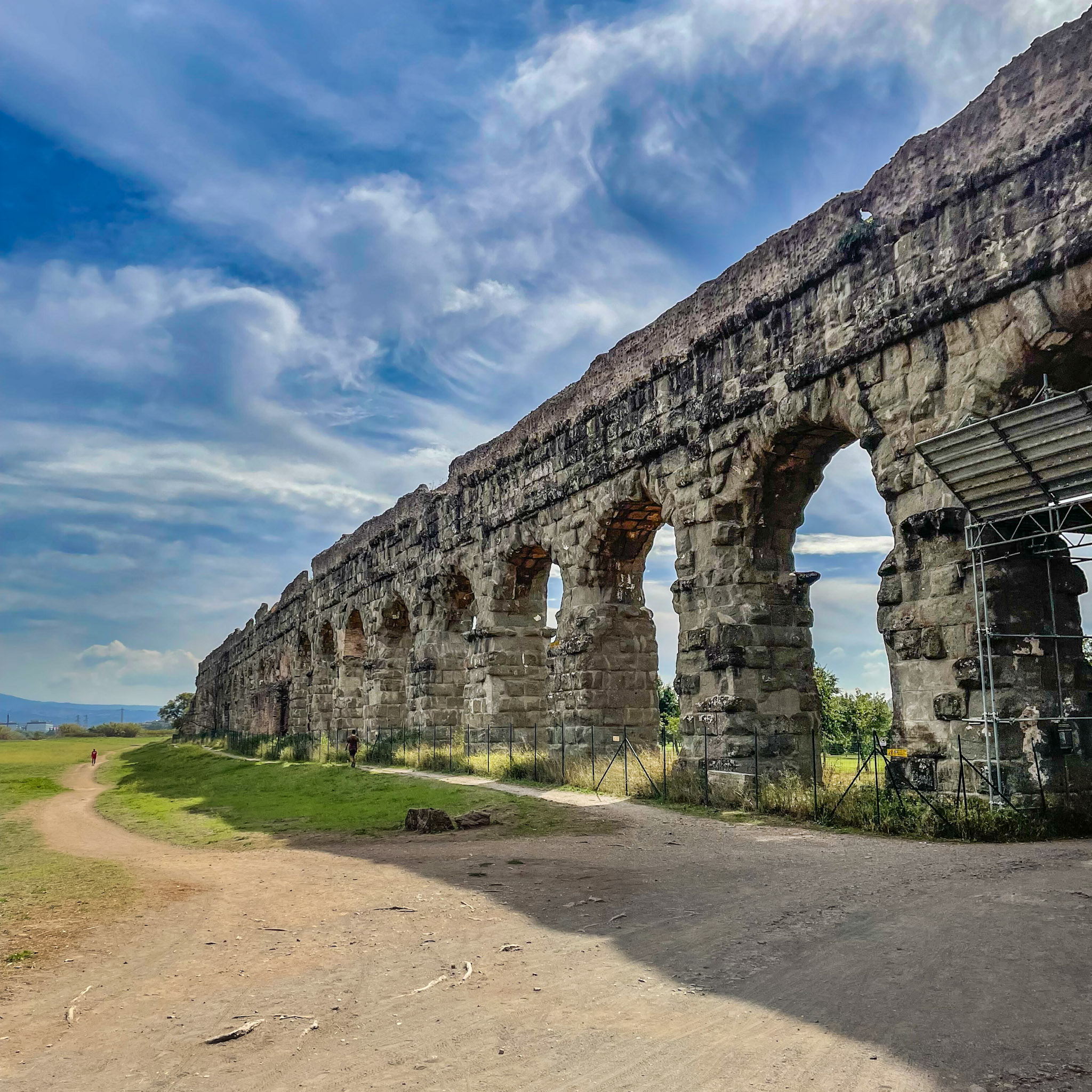 Acquedotto Claudio parco degli acquedotti Roma