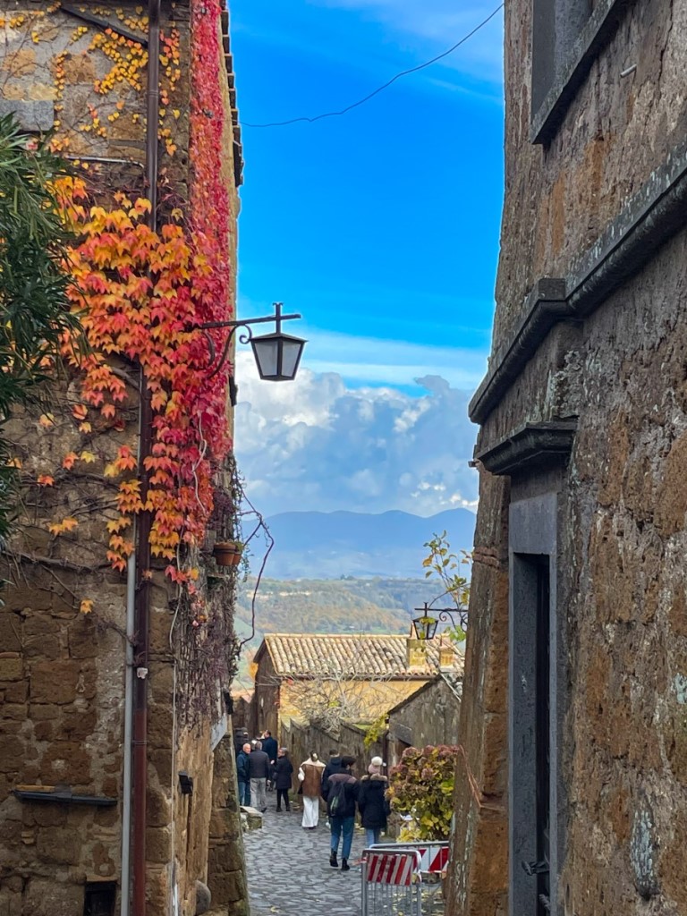 Civita di Bagnoregio scorcio con vista