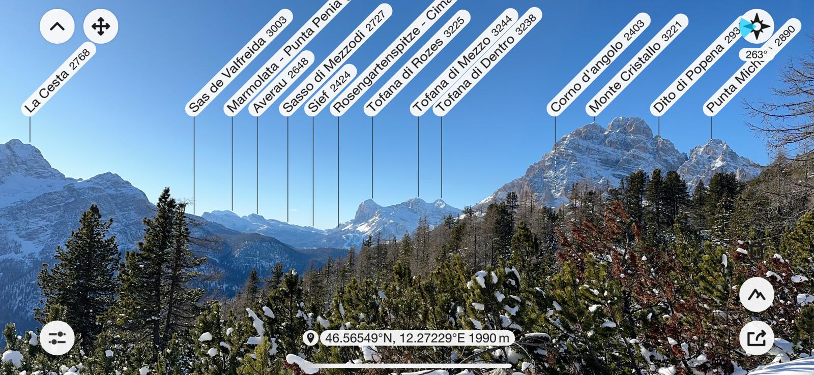 Vista sulle vette dolomiti dal sentiero 120